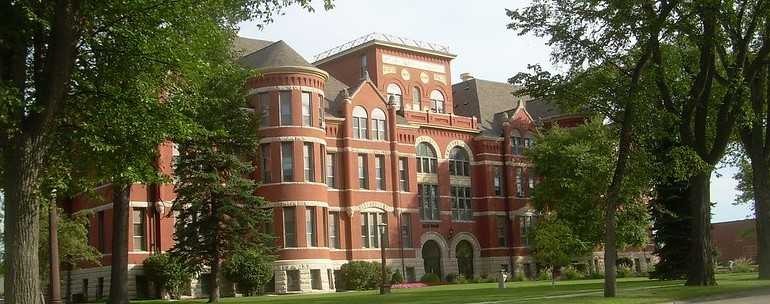 Campus de la Universidad Estatal de Mayville